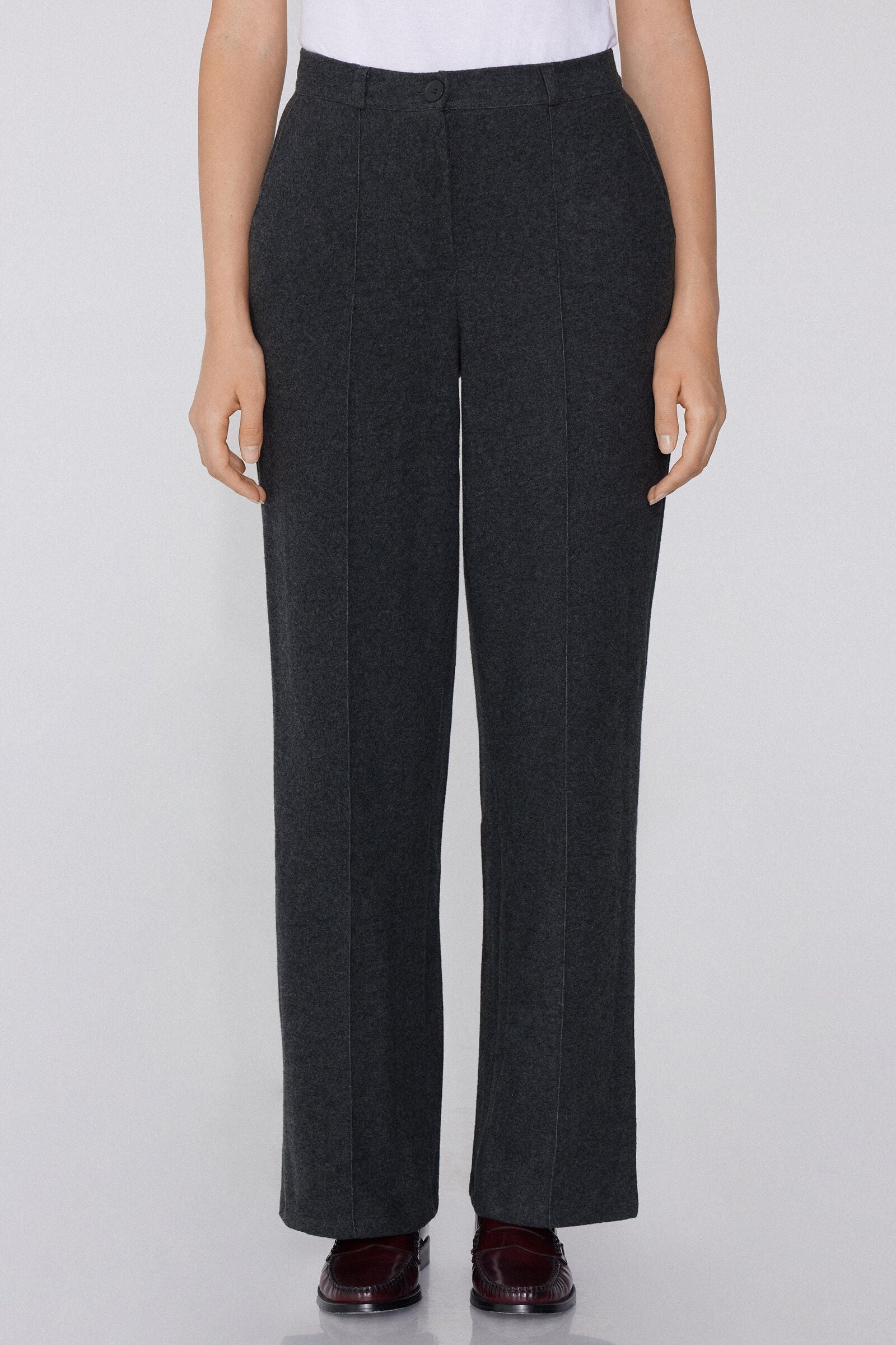 מכנסיים ארוכים בגזרה רחבה