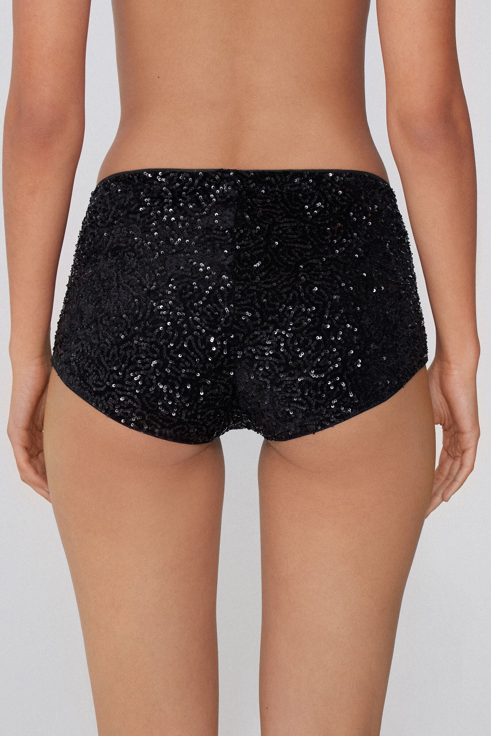 מכנסונים עם פייטים