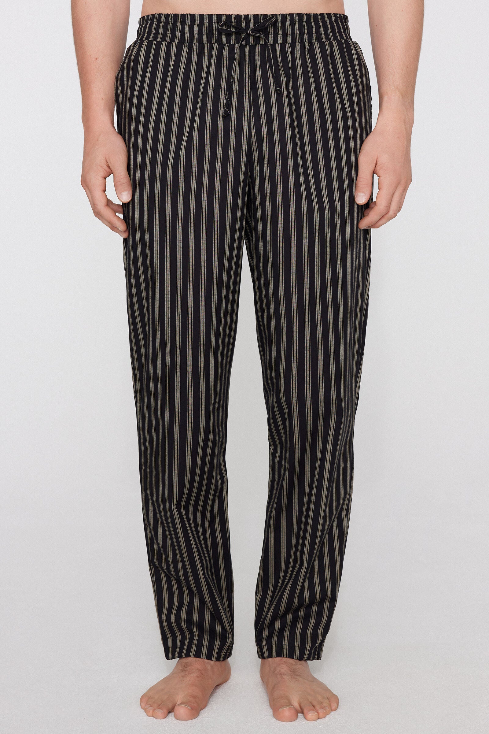 מכנסיים ארוכים