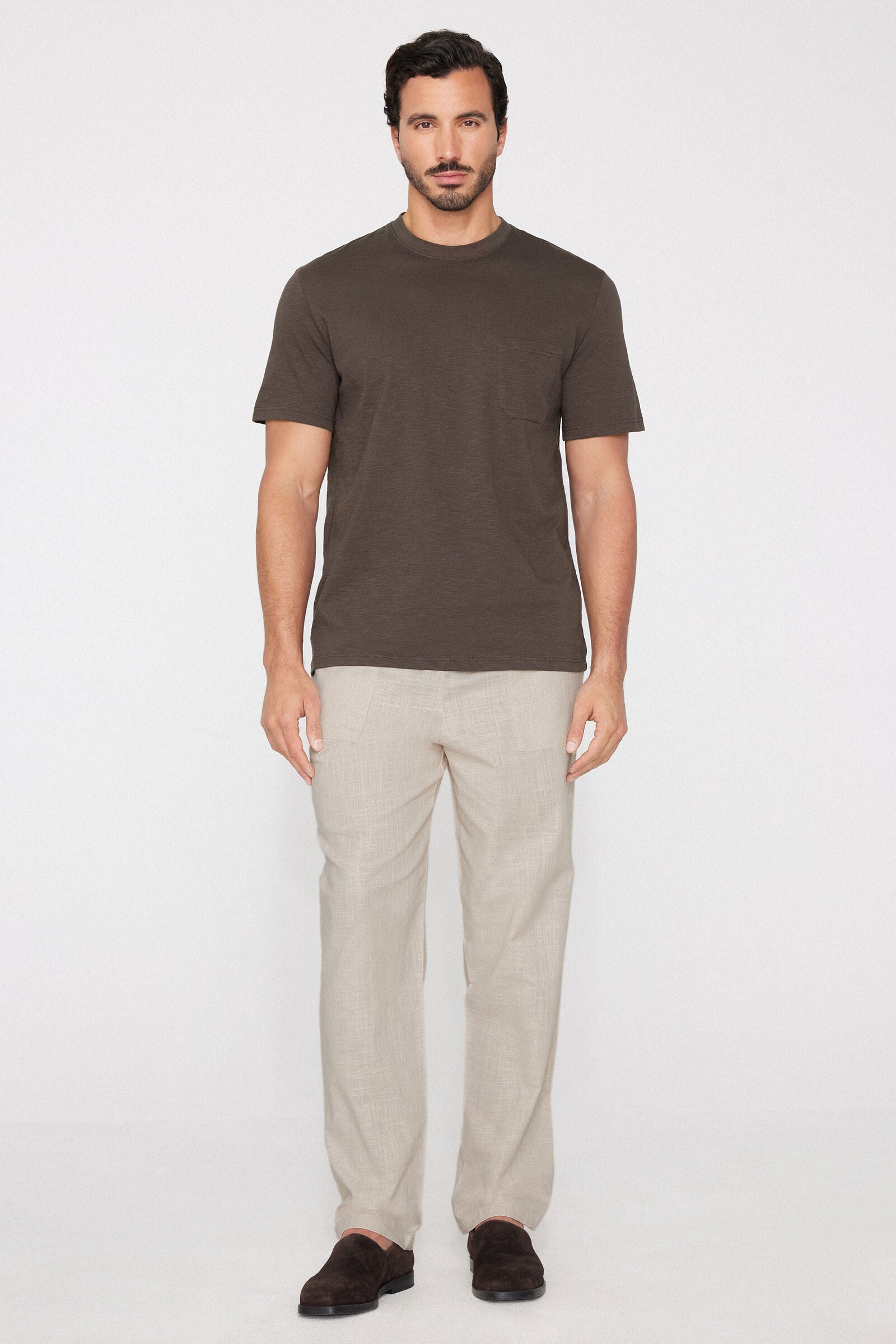 טי שירט כותנה עם כיס חזה