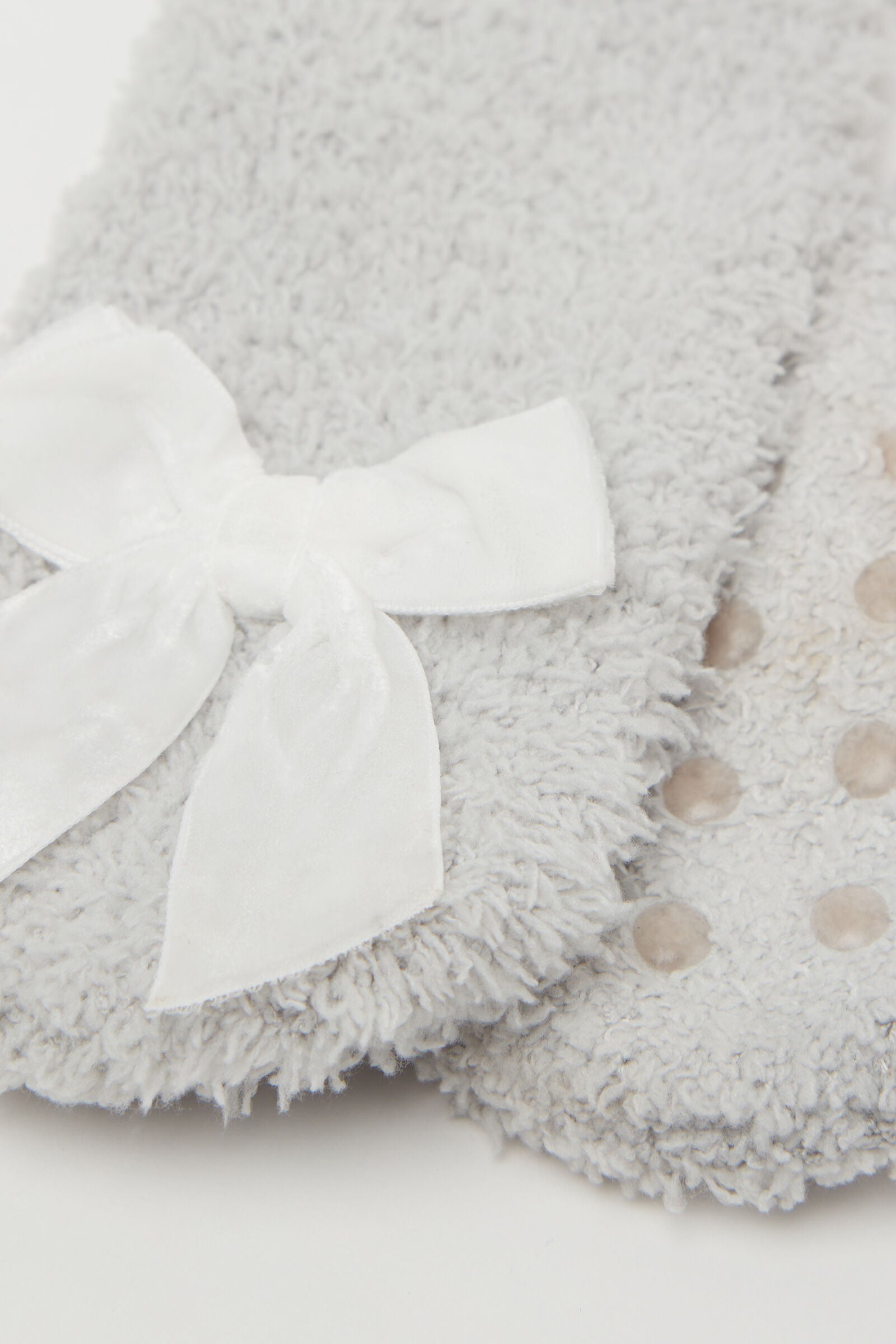 גרביים נגד החלקה לילדים