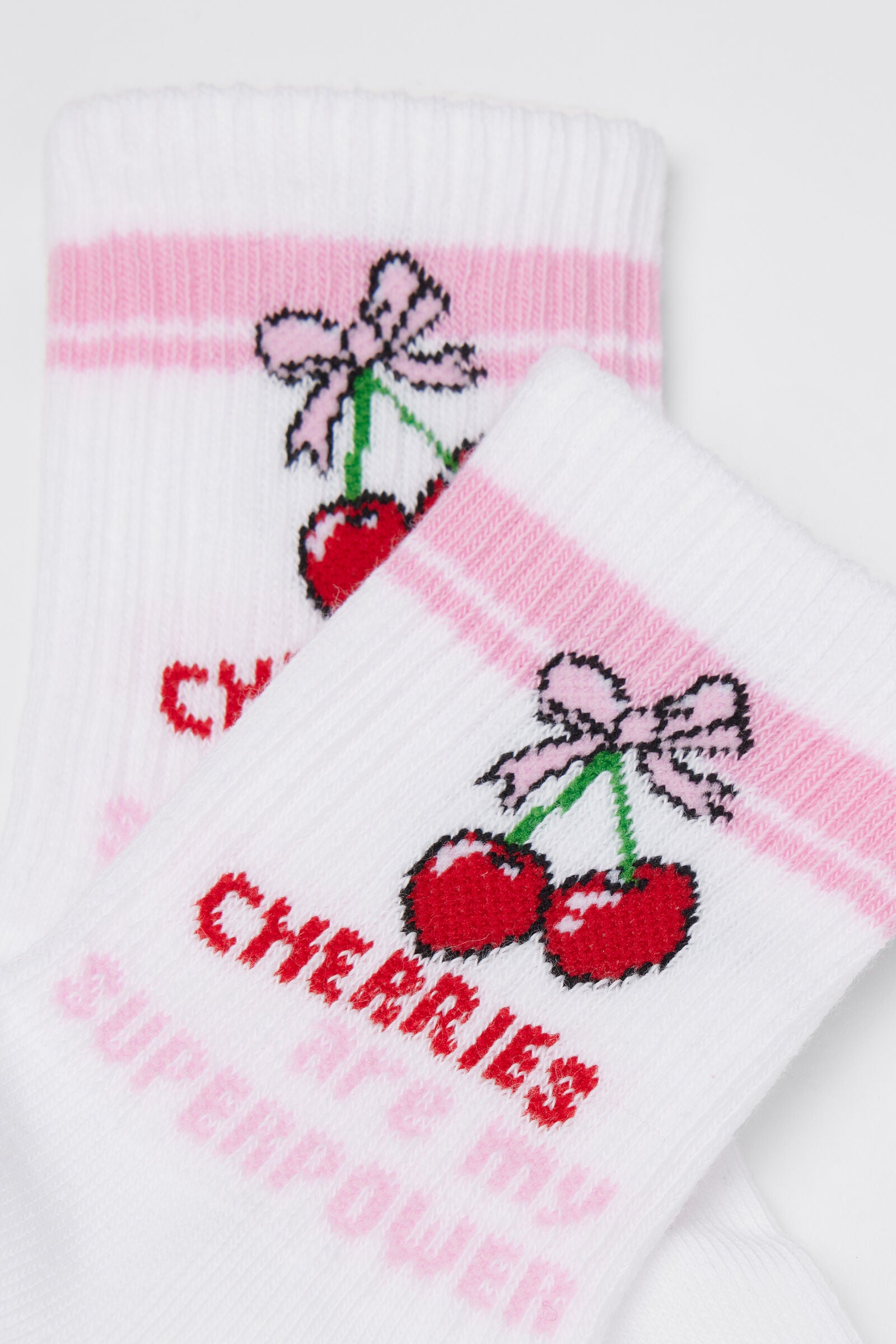 גרביים עם טקסטורה מבצבצת לילדים