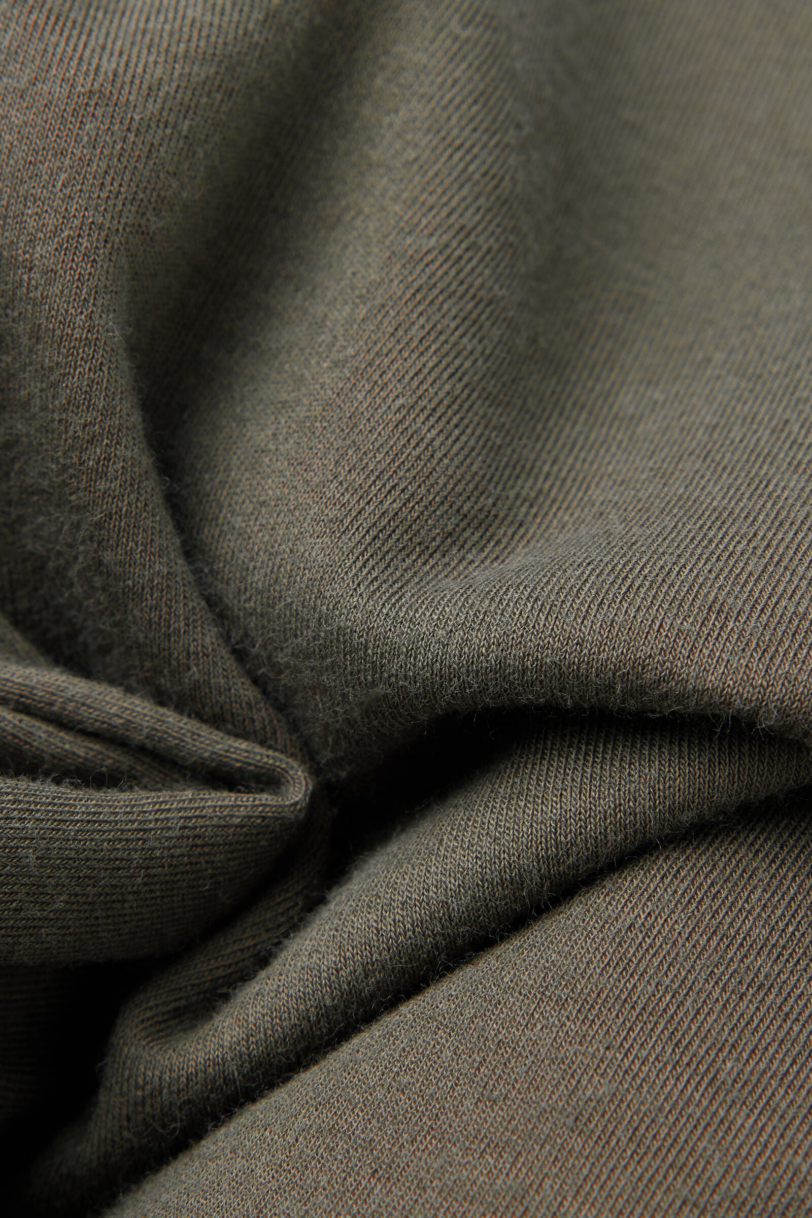 גופייה צמודה ללא תפר