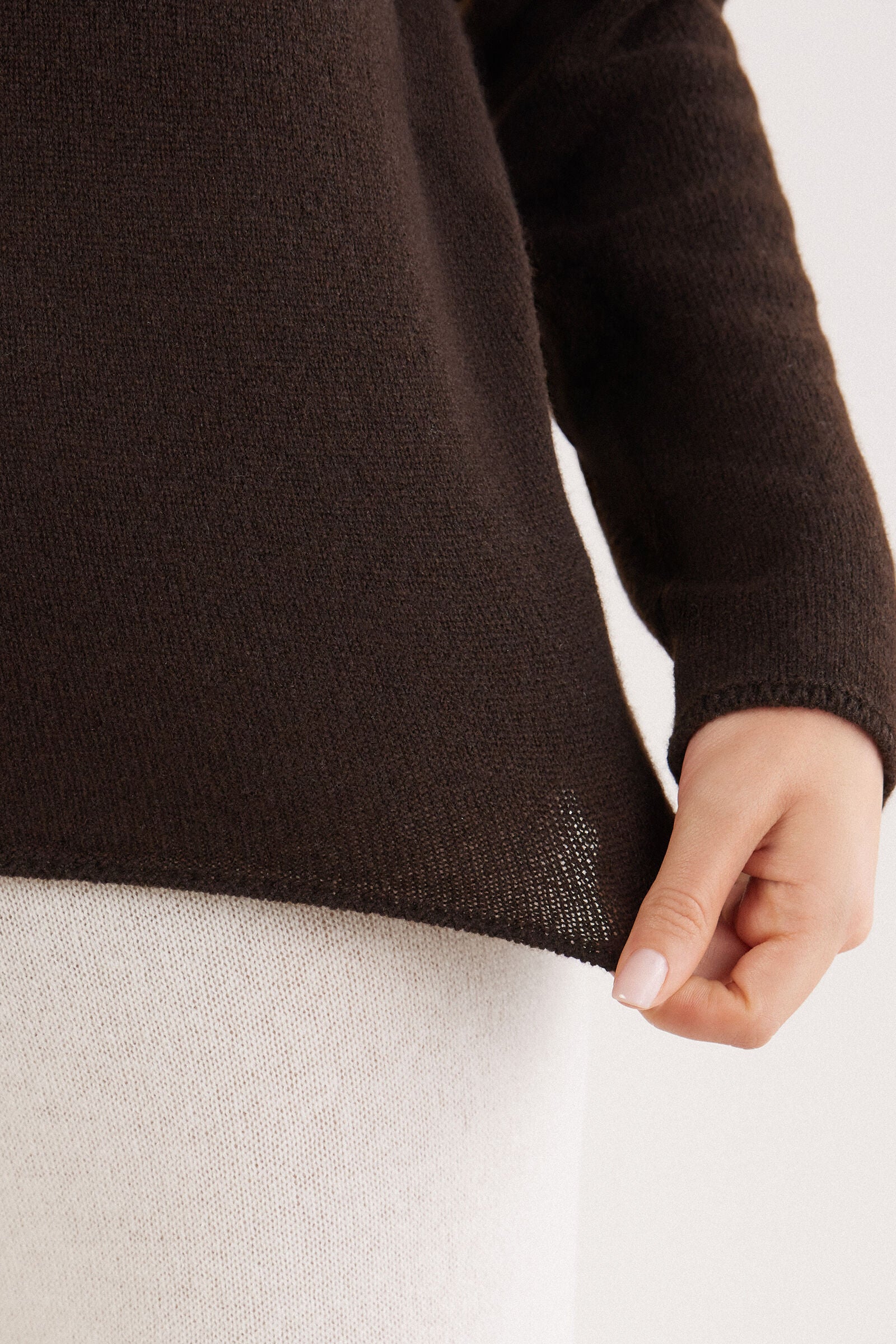 סריג קשמיר עם מחשוף סירה