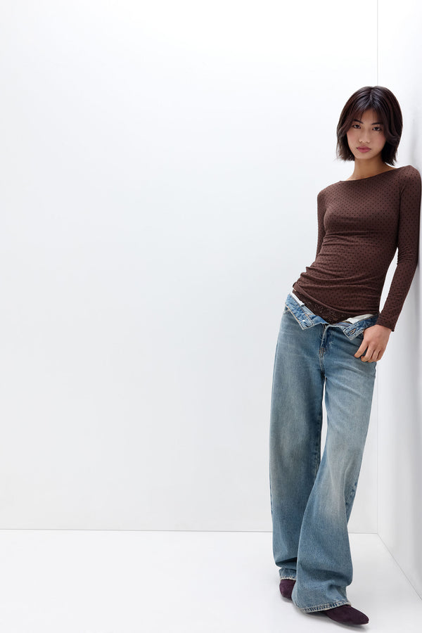 חולצת Ultralight Cashmere עם צווארון סירה והדפס נקודות קטיפה