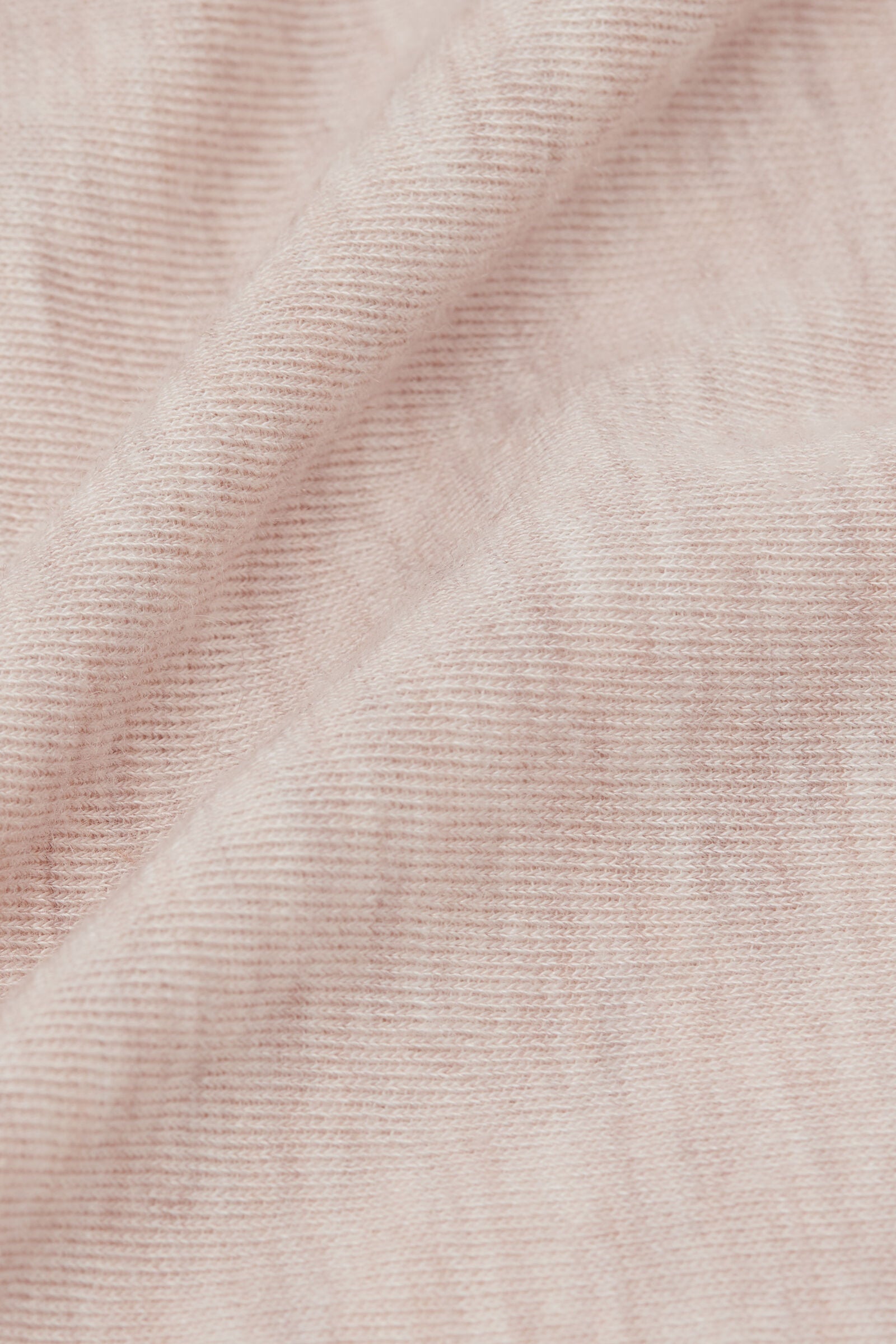 חולצת קשמיר עם צווארון גולף