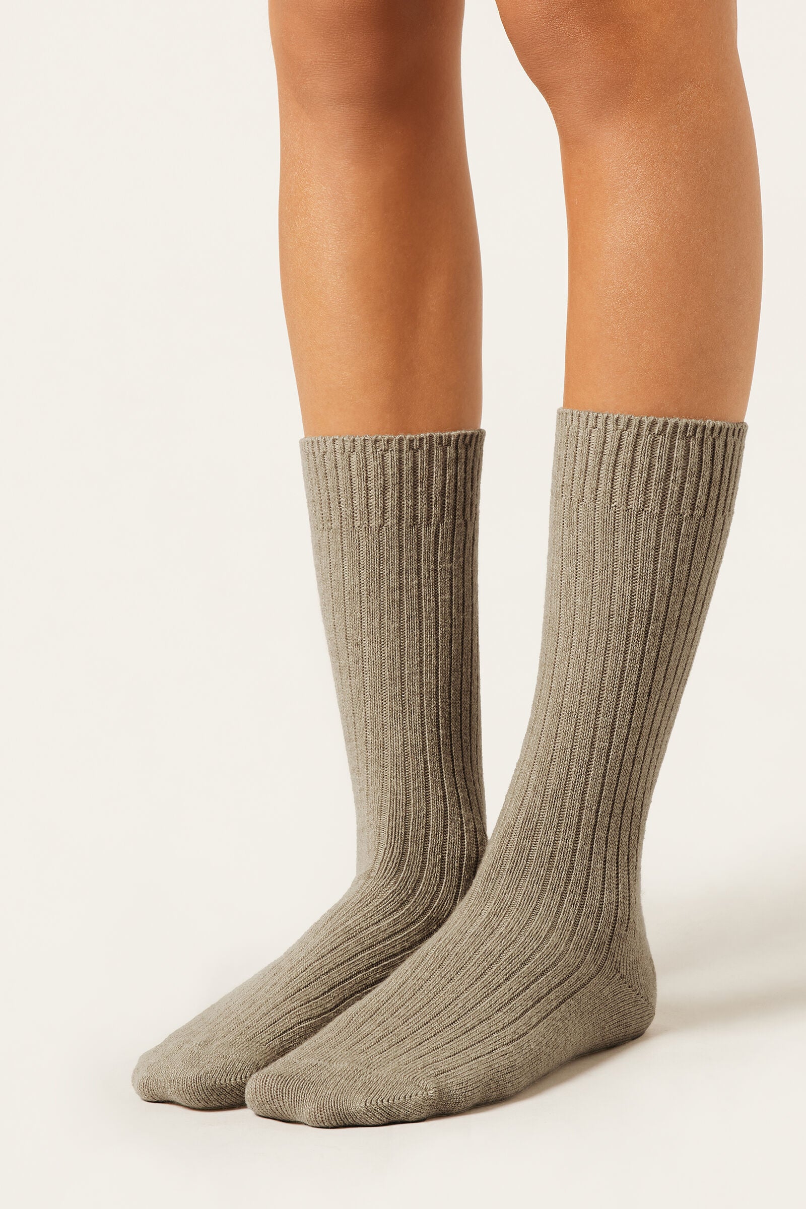 גרבי צמר קשמיר קצרות