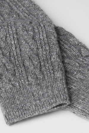 גרבי קשמיר Cable-Patterned