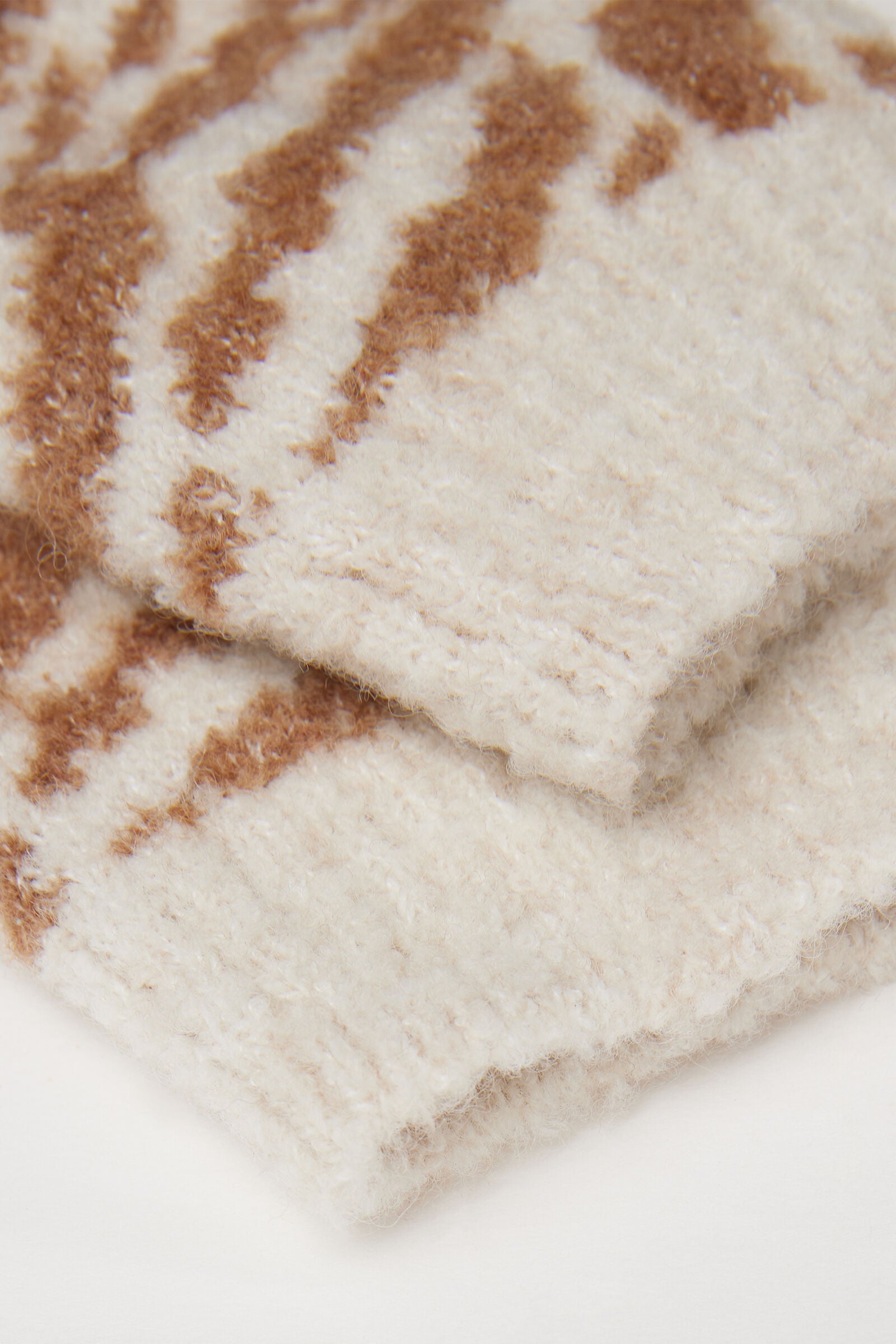 גרביים פלאפיות עם הדפס זברה