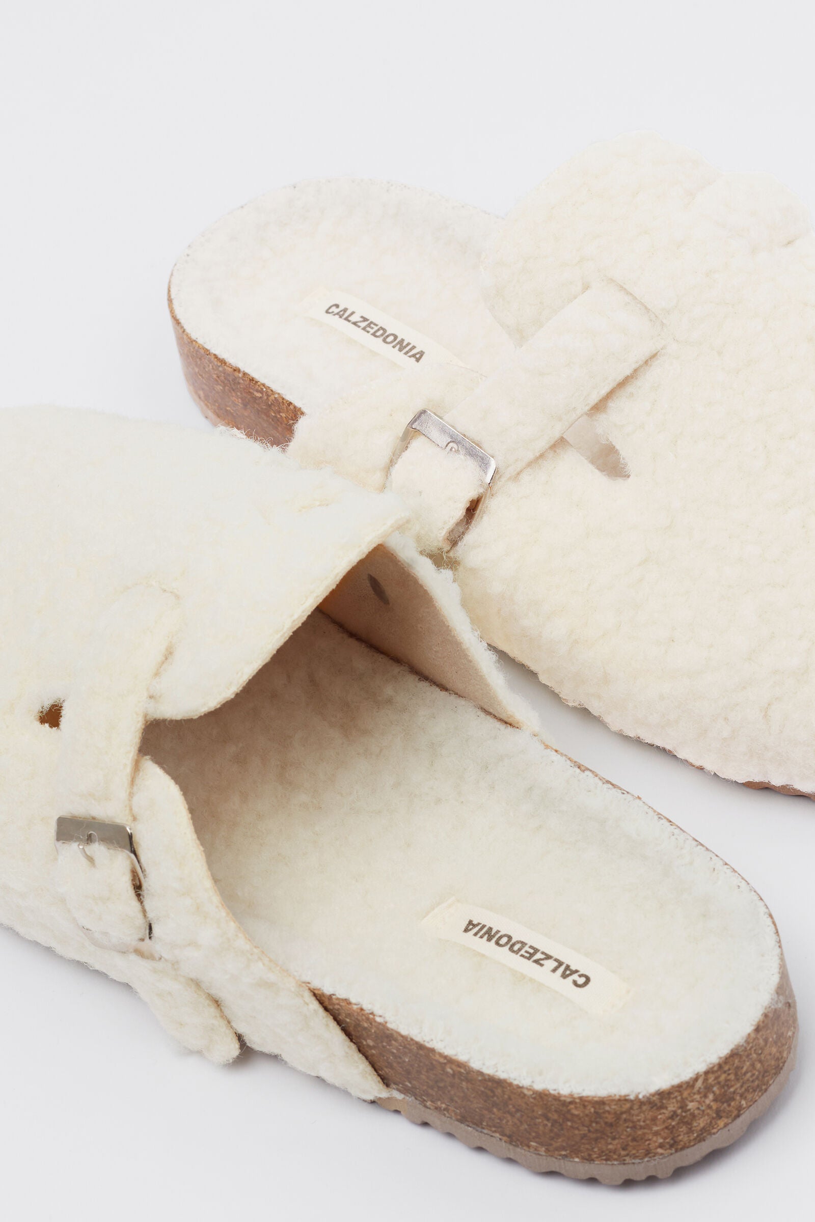 נעלי בית דמוי פרווה