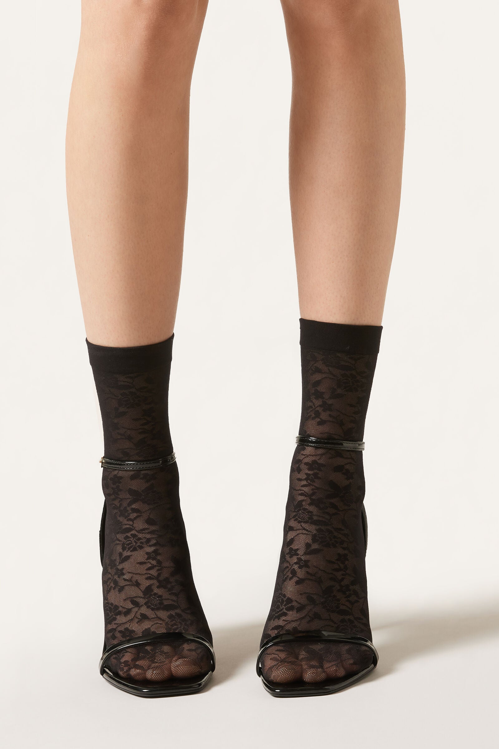 גרביים עם הדפס פרחוני