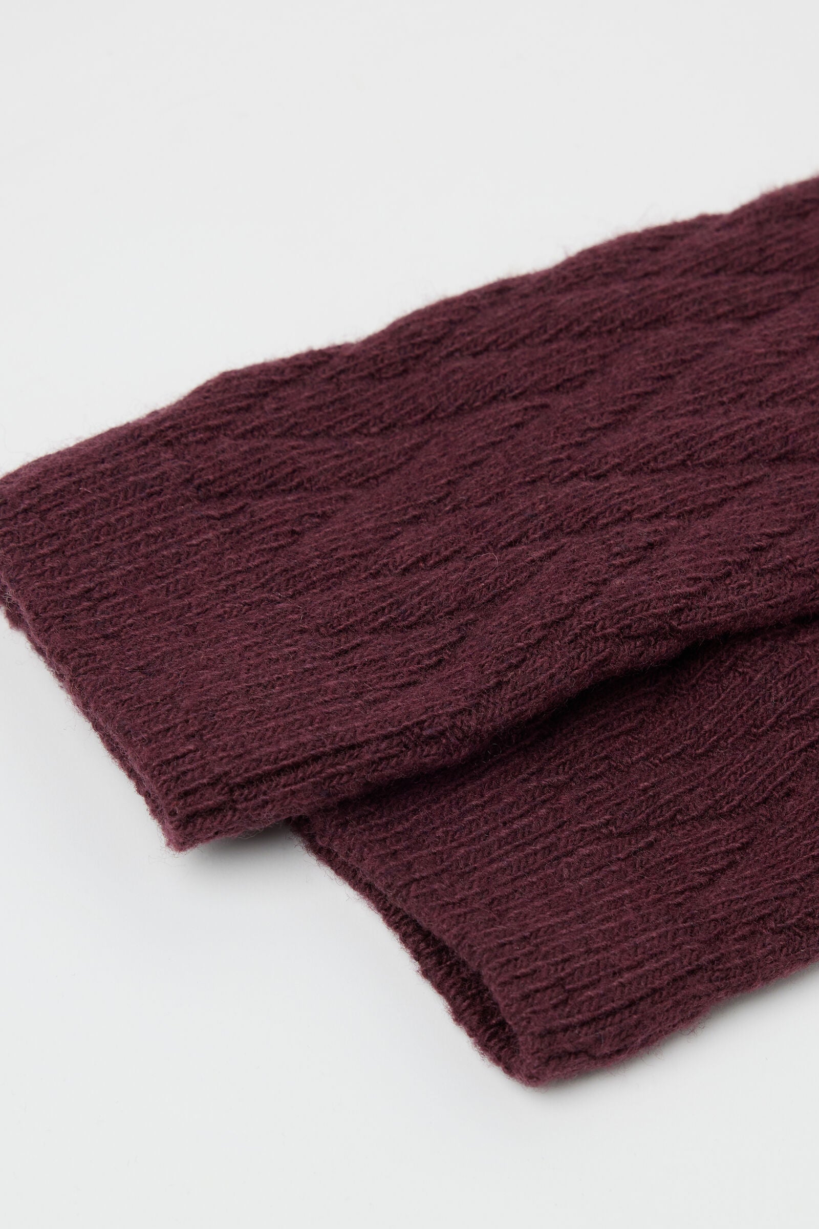 גרבי קשמיר גבוהות בדוגמת שברון