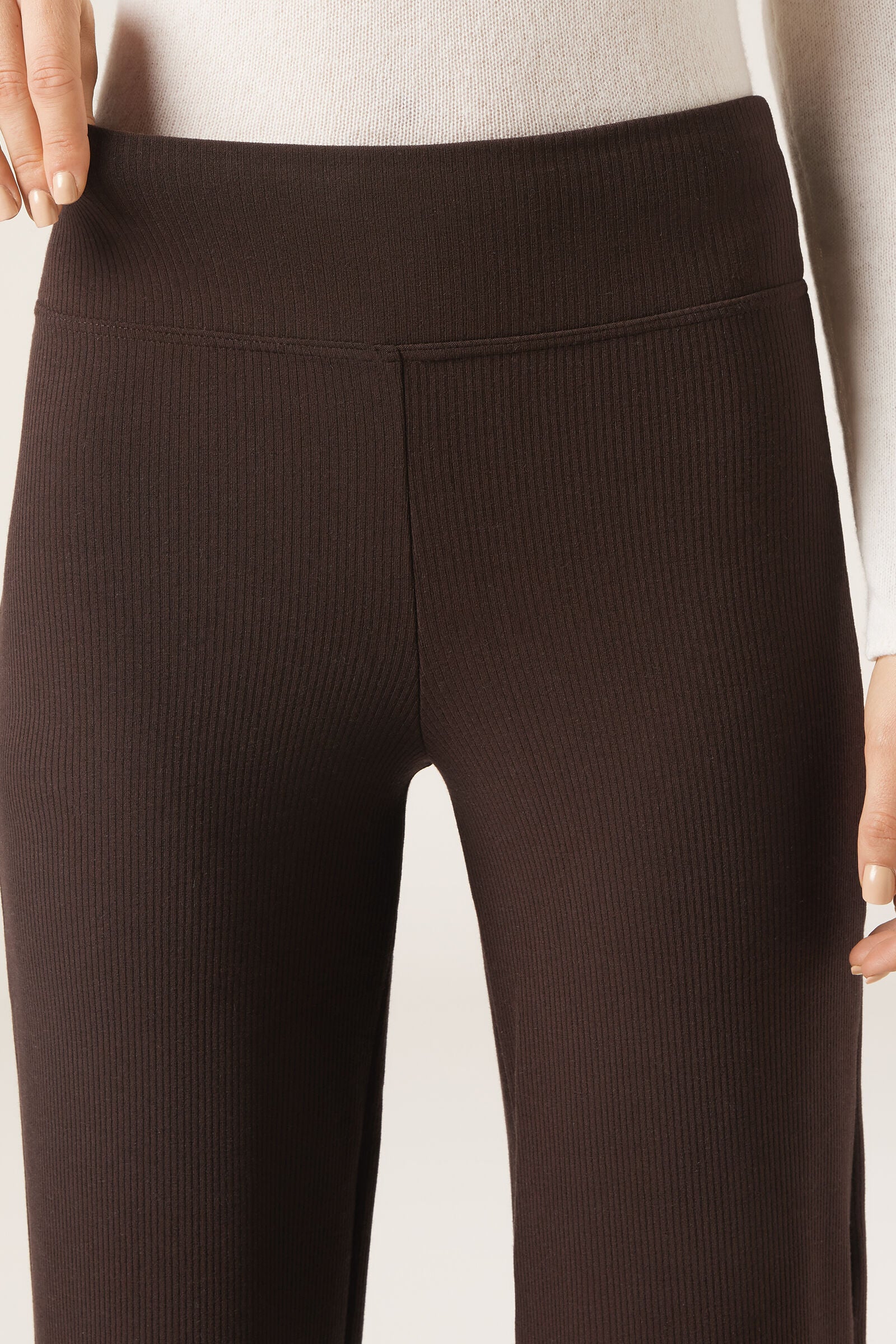 מכנסיים רחבים מבד קשמיר