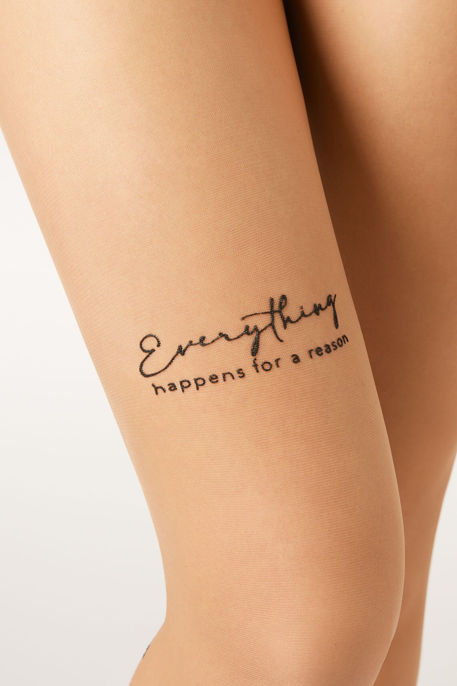 גרביונים עם הדפס Tattoo Wording