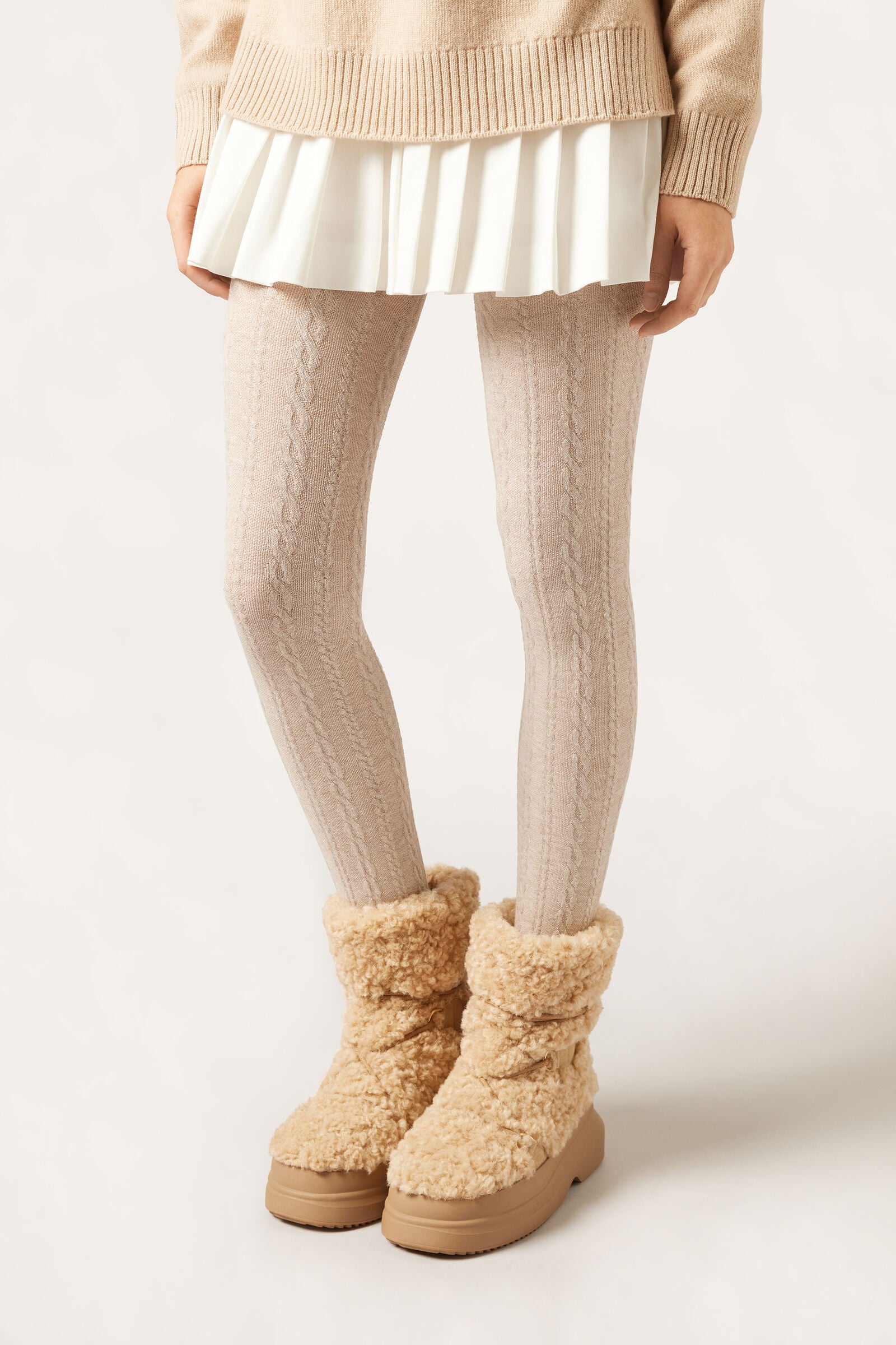 גרביוני קשמיר עם דוגמת צמות