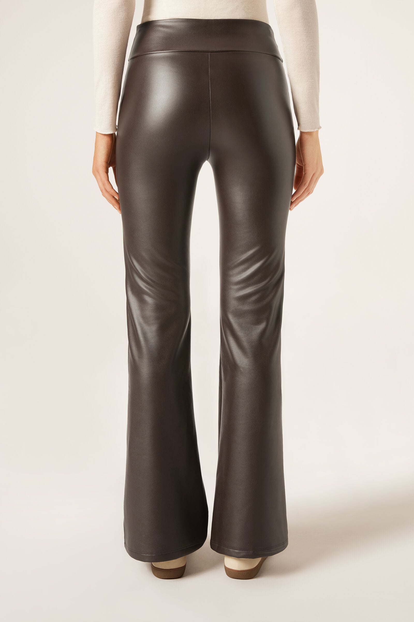 מכנסיים תרמיים מתרחבים דמוי עור