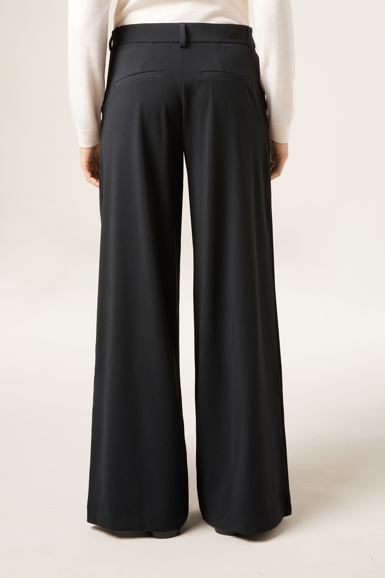 מכנסיים בגזרת רגל רחבה Comfy Flex