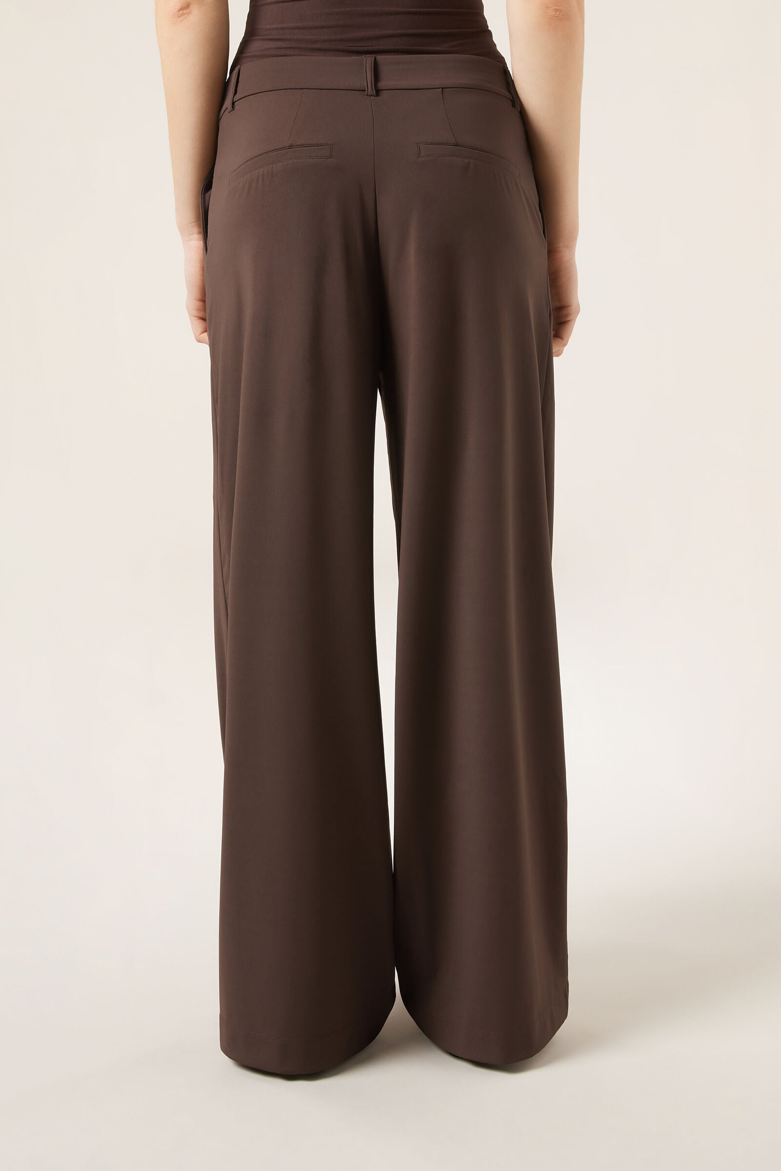 מכנסיים בגזרת רגל רחבה Comfy Flex