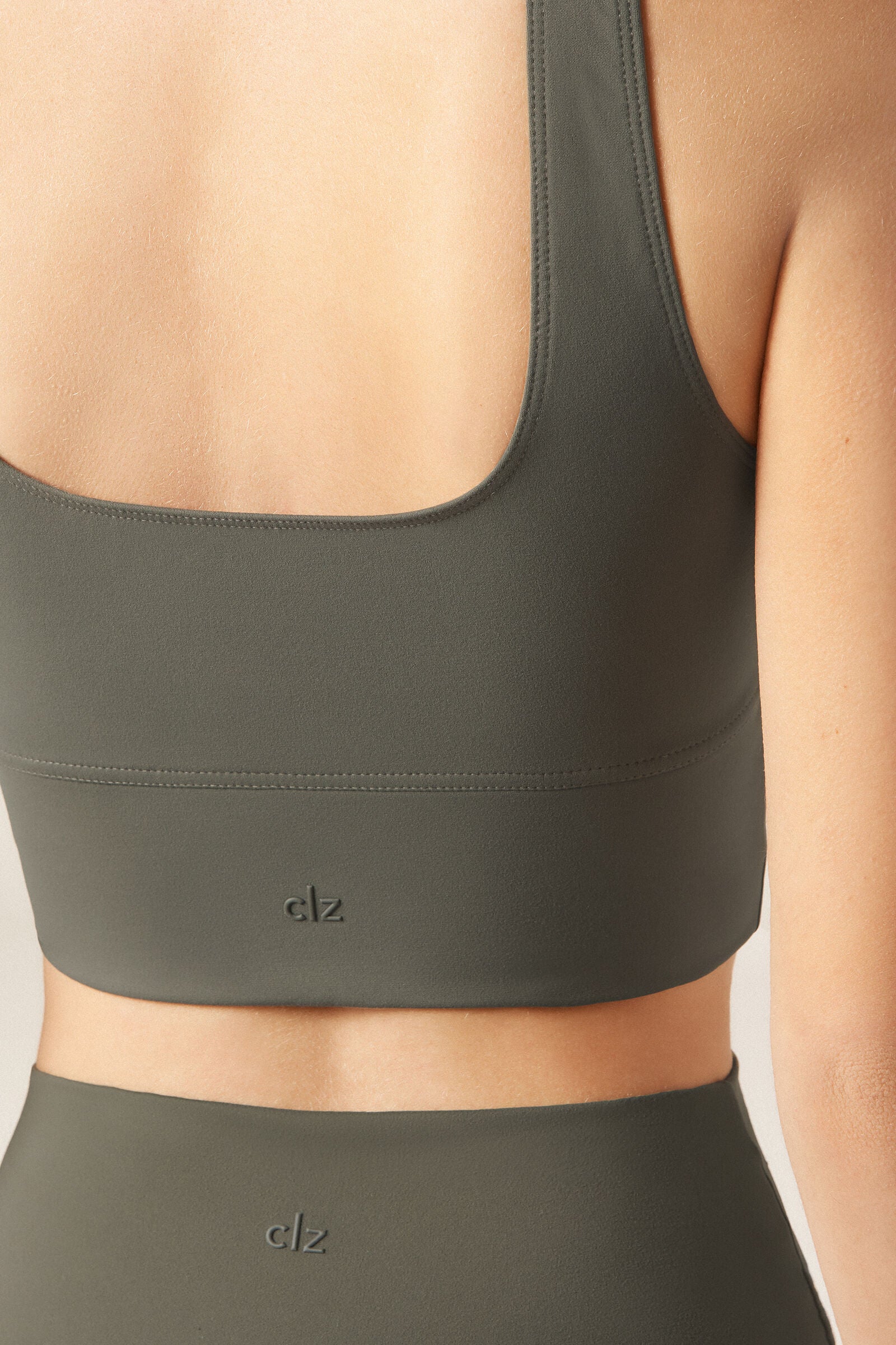 טופ אקטיב First Class Soft Touch