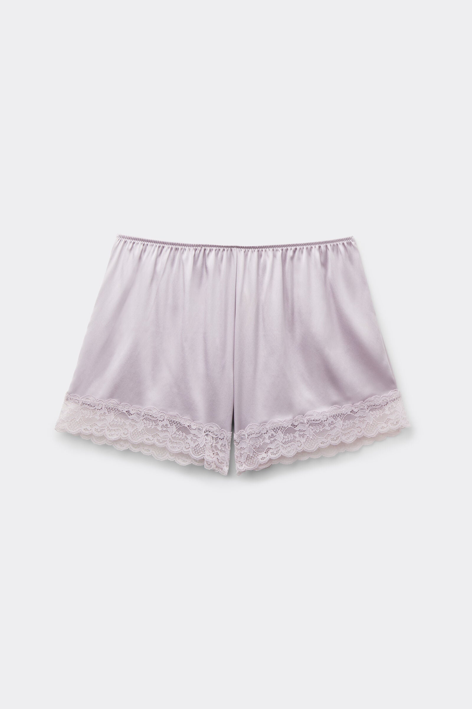 מכנסי משי קצרים עם גימורי תחרה