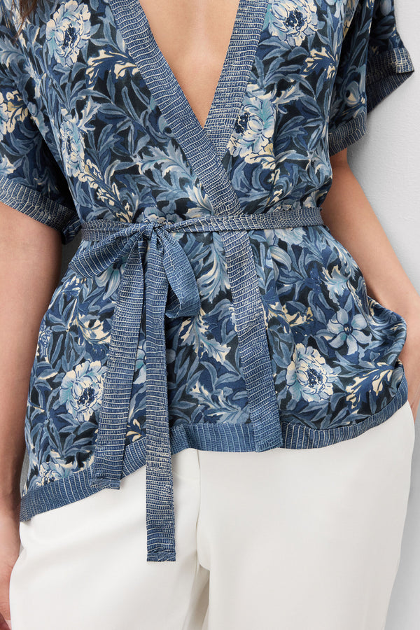 קימונו סטן ויסקוזה Fanciful Flowers Printed