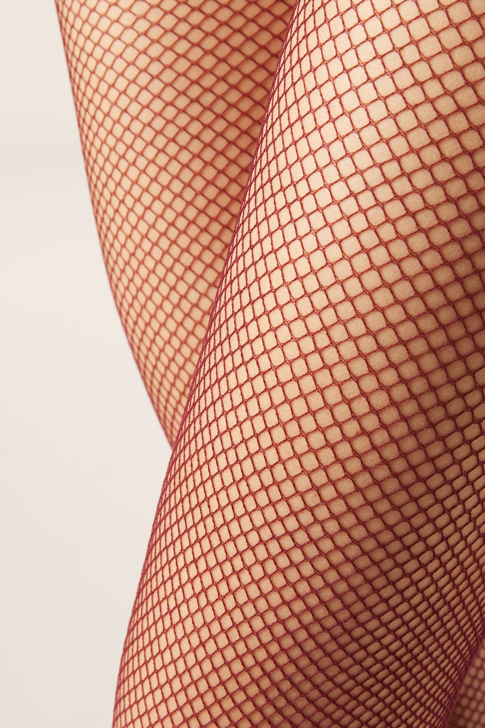 גרביוני רשת שקופים