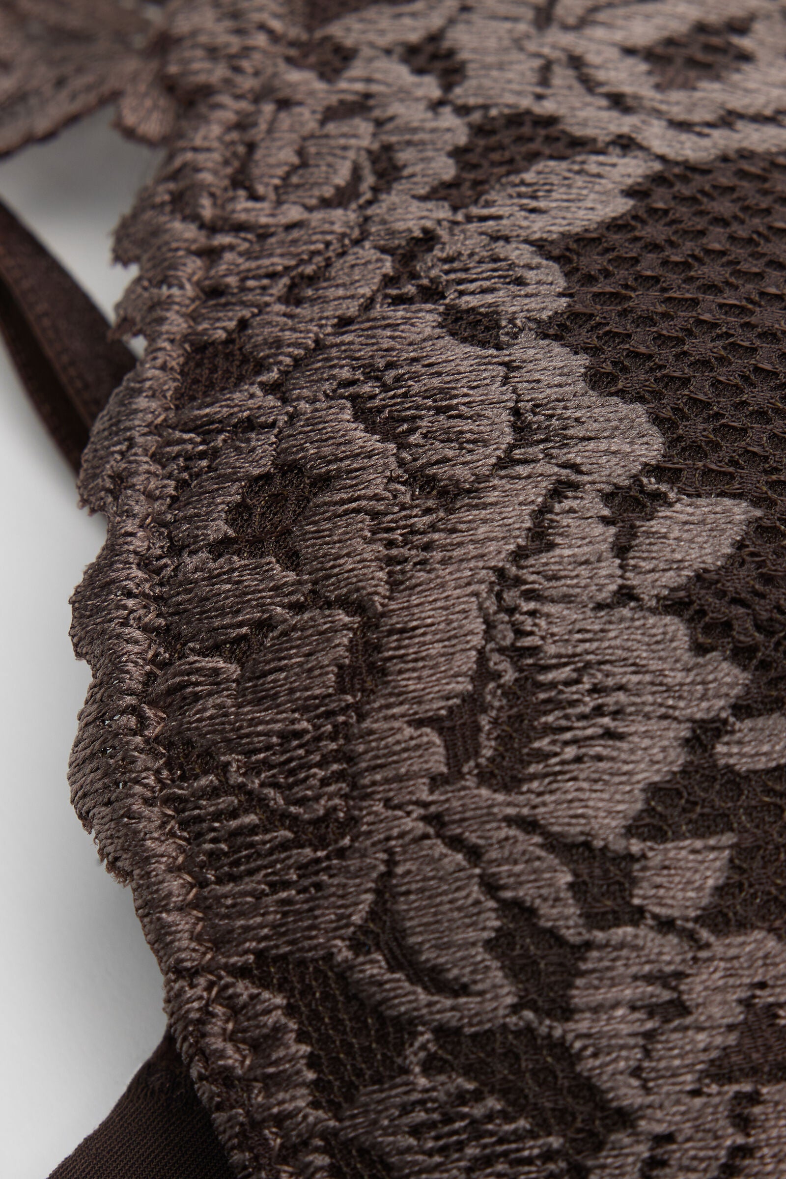 חזיית פוש- אפ Pretty Flowers Gioia