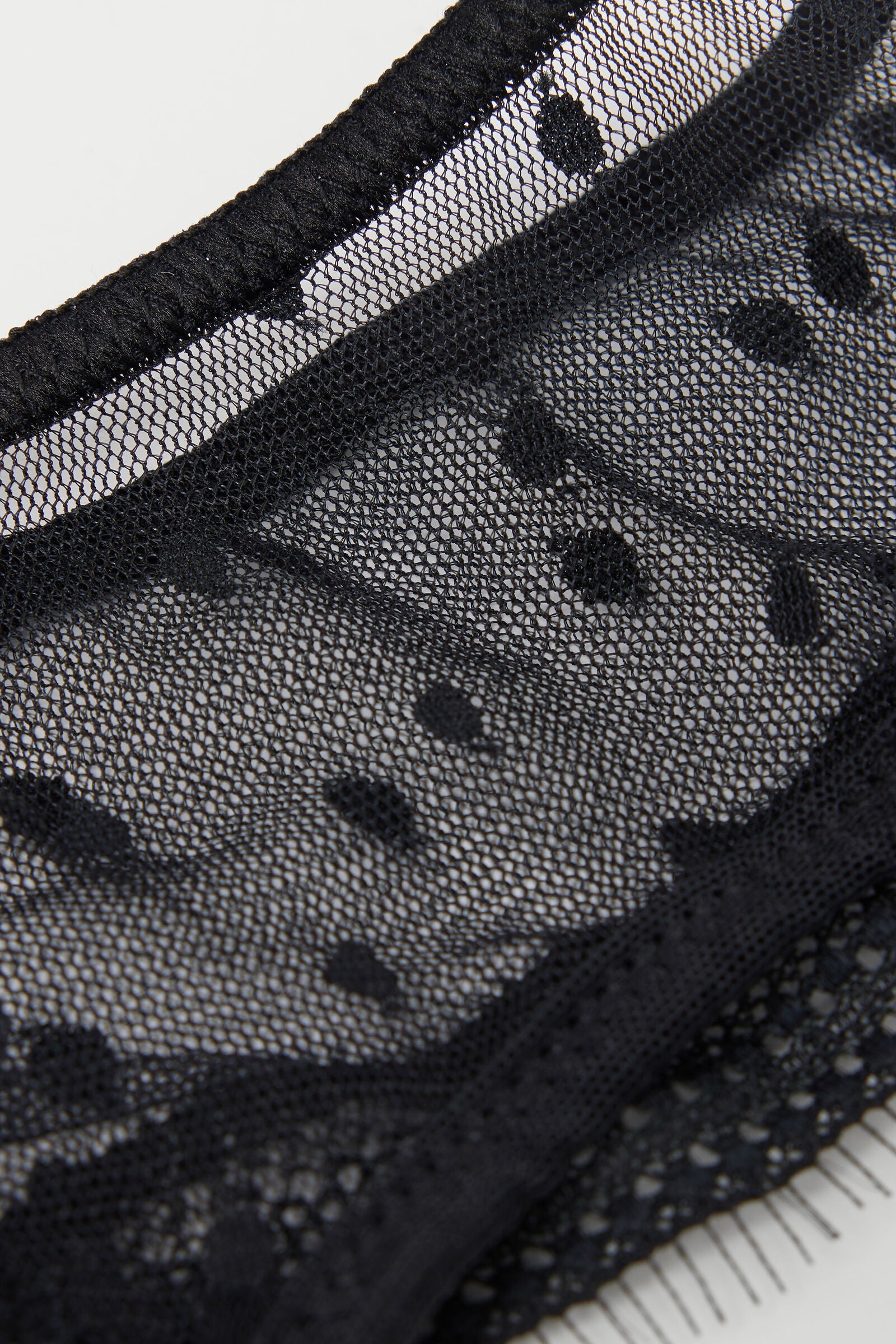 תחתוני תחרה ברזילאיים Flirt Fearlessly