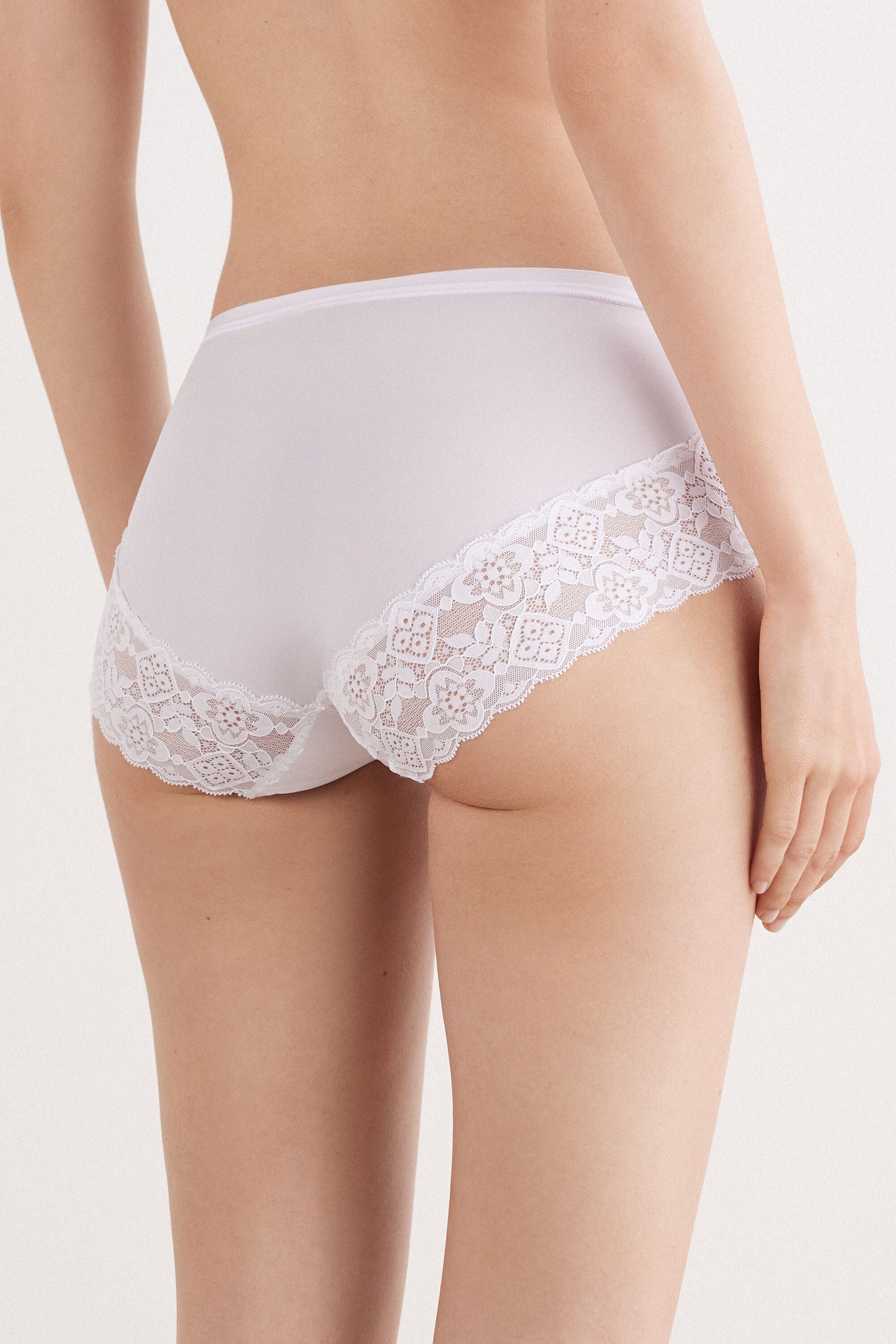 תחתונים מיקרופייבר תחרה High-Waisted