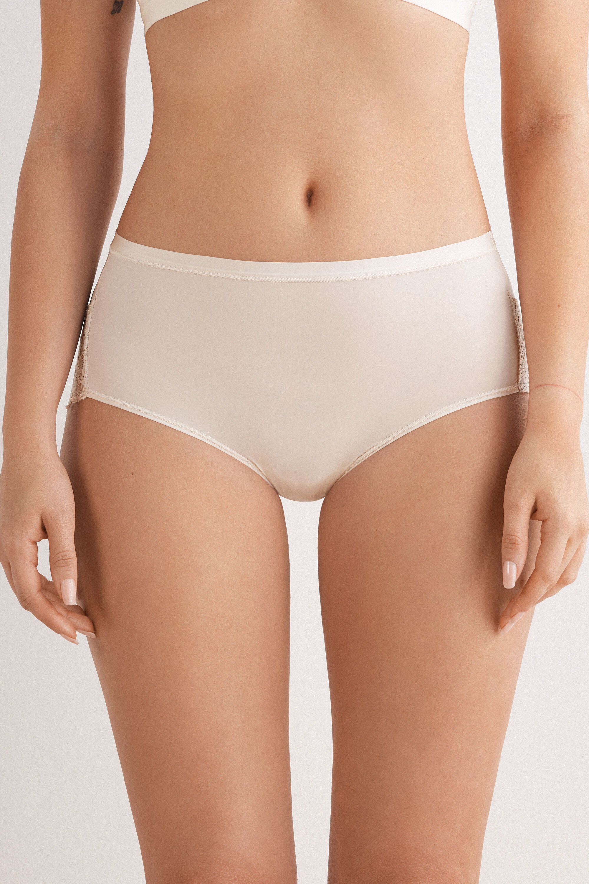 תחתונים מיקרופייבר תחרה High-Waisted