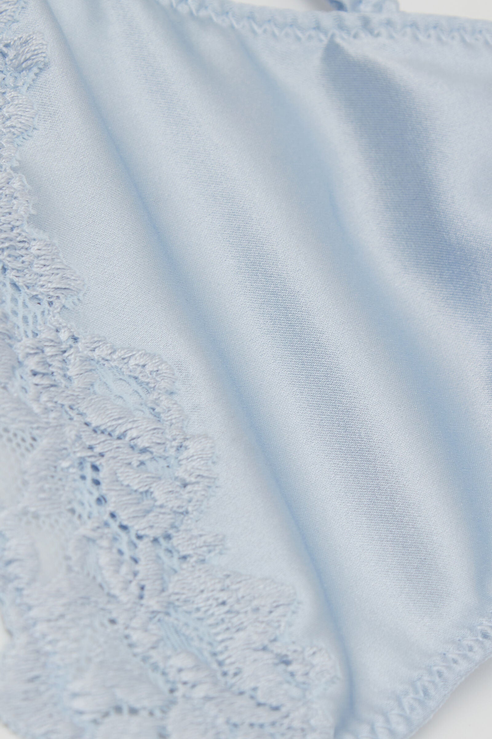 תחתוני חוטיני משי ותחרה Silky Flowers